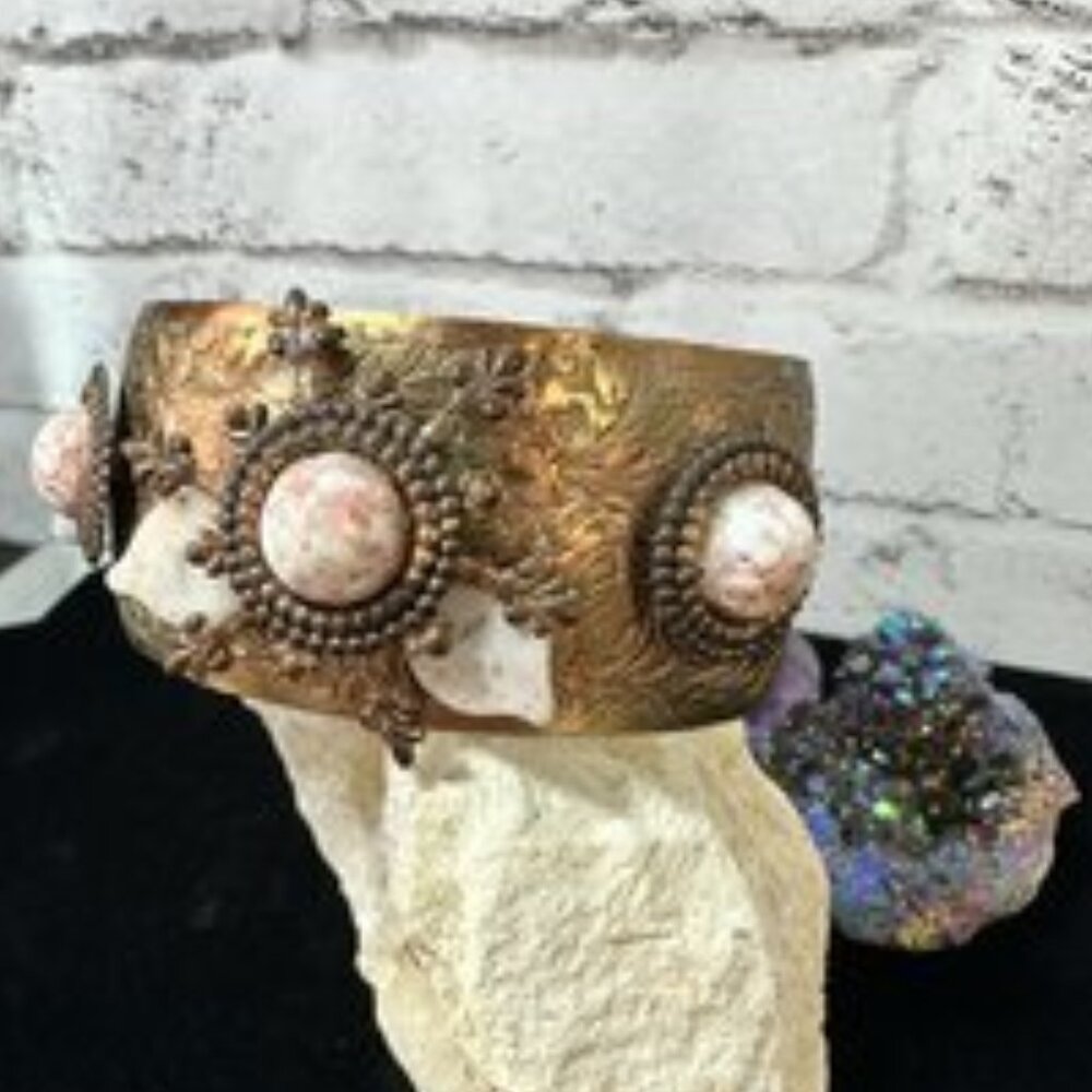 Vintage cuff